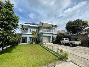 Villa Dalfa Villa in Cisarua