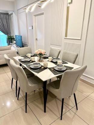 Midori Green Cozy & Luxury Stay@8-12pax/Austin JB Apartment in Johor Bahru
