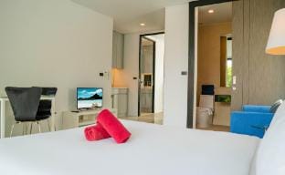 Chill Vibe at 4BR Pool Villa UTKB2 near Kata Beach Villa in Rawai