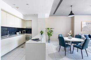 Silkhaus City View| 1BDR in Index Tower | DIFC Apartment in Dubai