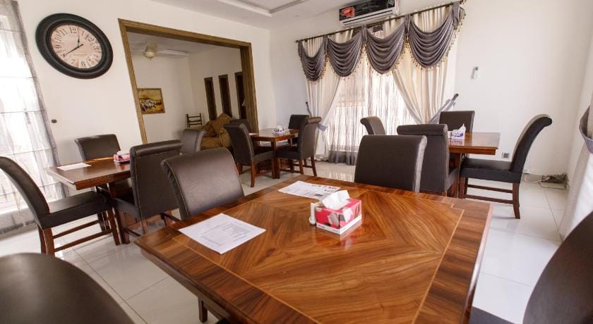 Canadian Inn E-11  Islamabad Hotel in Islamabad