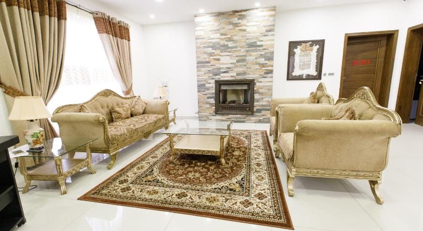 Canadian Inn E-11  Islamabad Hotel in Islamabad