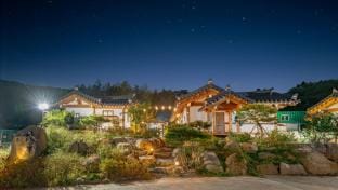 Gyeongju Adamwon hanok dokchae pension Bed and Breakfast in South Korea