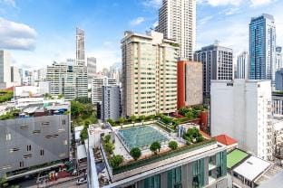 Hyde Sukhumvit 11 2BR Branded Suites BTS Nana Apartment in Bangkok