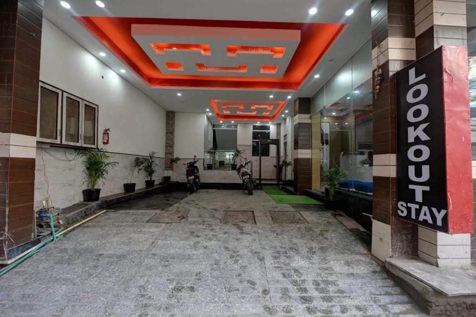 Hotel Lookout Stay Delhi IGI Airport Hotel in New Delhi