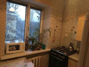 Cozy 1BR, Downtown, English Speaking Host, Wi-Fi Apartment in Almaty