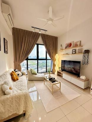 Trion Muji @ Infinity Pool #near klcc, trx, mrt Vacation rental in Federal Territory of Kuala Lumpur