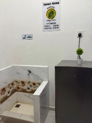 HOMESTAY CIKGU NORA near UTHM KPTM IPG  muslimonly Vacation rental in Johor