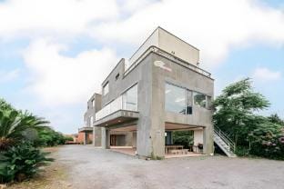 Jeju Twins Bed and Breakfast in South Korea