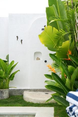NEW! Tropical Hideaway 2BR Near Canggu w Pool Villa in North Kuta
