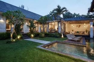 Spacious Oasis 3BR near Canggu w Pool Villa in North Kuta
