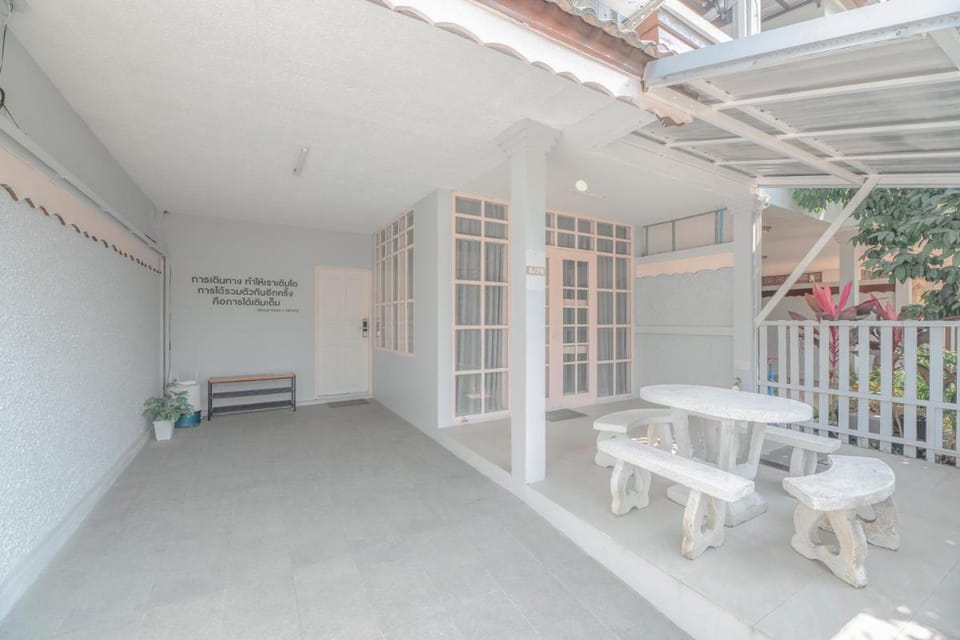 Manim House - บ้านพักในนิมมานพร้อมไวไฟ Vacation rental in Chiang Mai