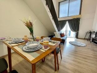 Emporis8 Netflix @ SEGI Emhub Kota Damansara IKEA Vacation rental in Petaling Jaya