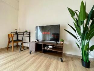 Emporis8 Netflix @ SEGI Emhub Kota Damansara IKEA Vacation rental in Petaling Jaya