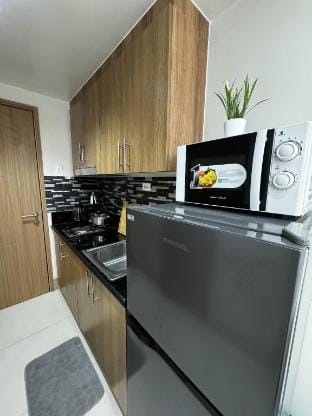 Bachelor Pad Shore 3 Residences Tower 3 Apartment in Pasay