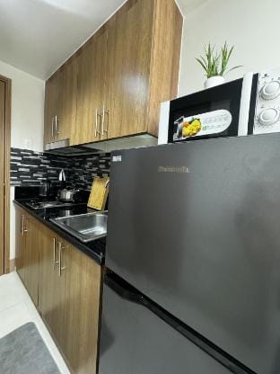 Bachelor Pad Shore 3 Residences Tower 3 Apartment in Pasay
