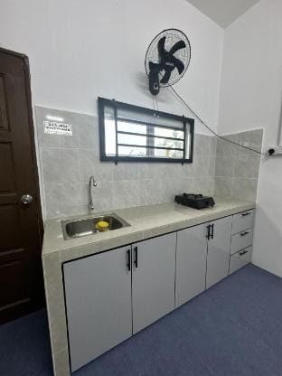 HOMESTAY DESA ALA HOTEL |  PERUBATAN AYAH MAT  Vacation rental in Malaysia