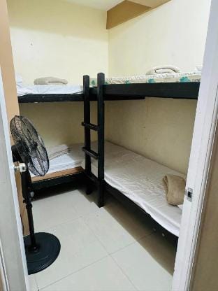 3 Bedroom with 10 Beds W/ Unli Netflix & Disney+ Apartment in Baguio