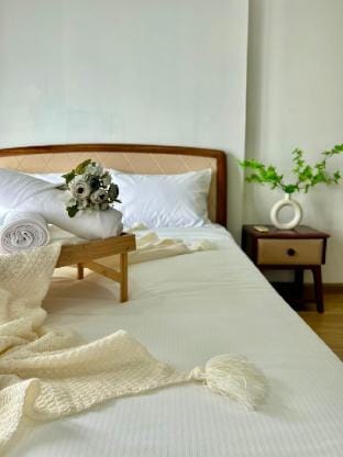 Sea&poolview 2R2B balcony 4-6pax Apartment in Johor Bahru