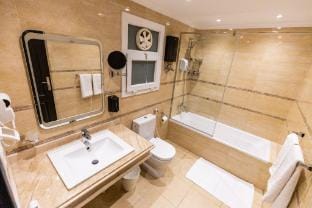 Superior Ocean Apartment Sheraton Near Airport Apartment in New Cairo City