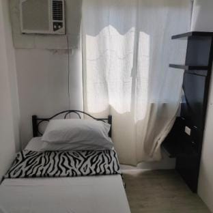 Overnights Rooms In Manila Near NAIA Airport Apartment in Muntinlupa