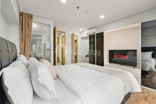 Magnolia 19 ApartHotel by Kozystay - Kebon Jeruk Apartment in Jakarta