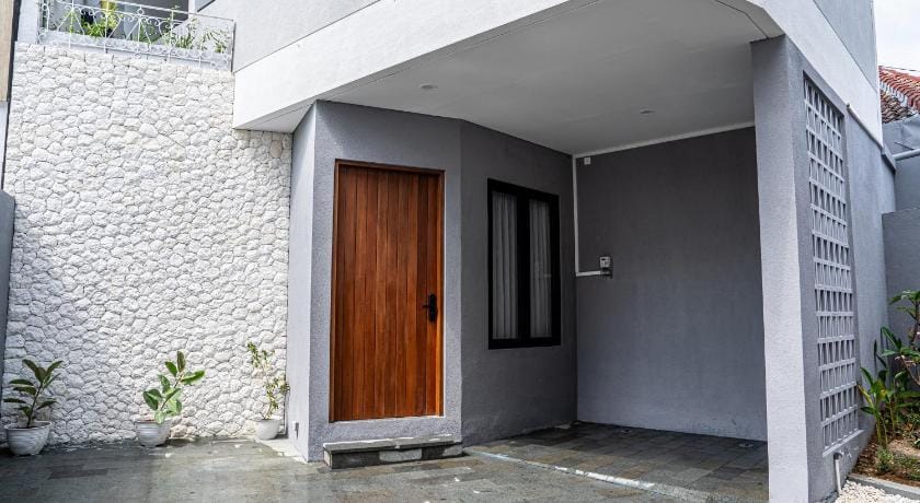 The Kamala Guest House Bed and Breakfast in North Kuta