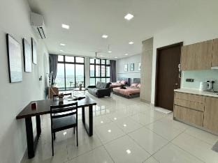 B1003 Green Haven Sea View netflix100mbps By STAY Vacation rental in Johor