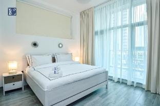 Elegant 3BR Apt with 4 Balconies in 29 Blvd Apartment in Dubai