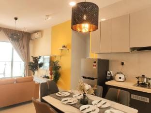 度假休闲两居超级豪华套房@Danga Bay YiJia Apartment in Johor Bahru