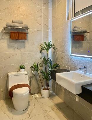 CIQ 3mins/7 pax-3+1br Pool table/WIFI/SmartTV Apartment in Johor Bahru