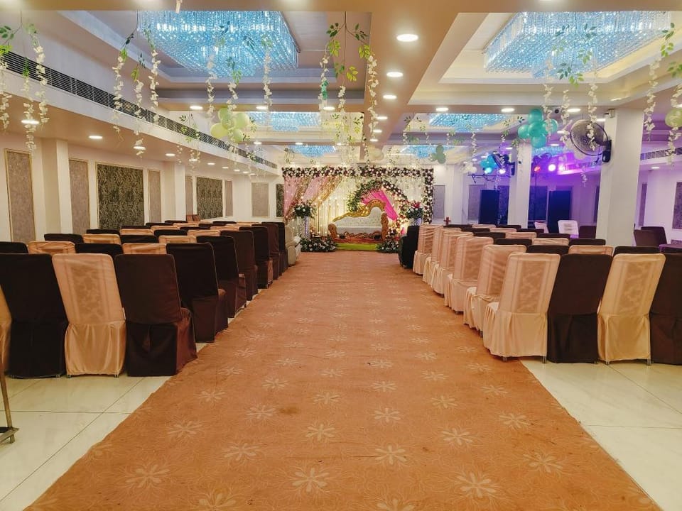 HOTEL KING'S PARADISE Airport Hotel in Lucknow