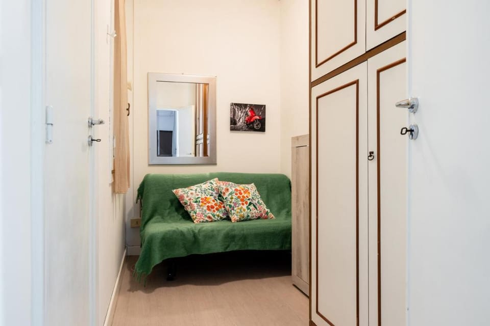 Montagnola Mini House Apartment in Rome