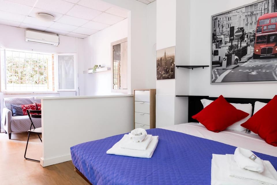 Montagnola Mini House Apartment in Rome