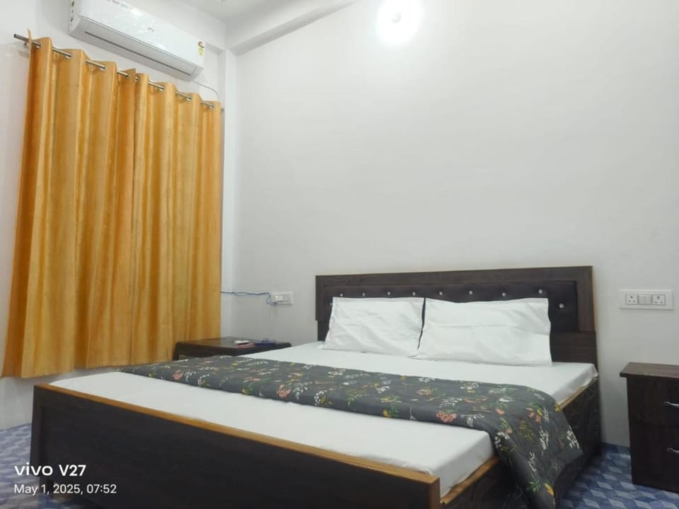 S K Home Stay Vacation rental in Uttar Pradesh