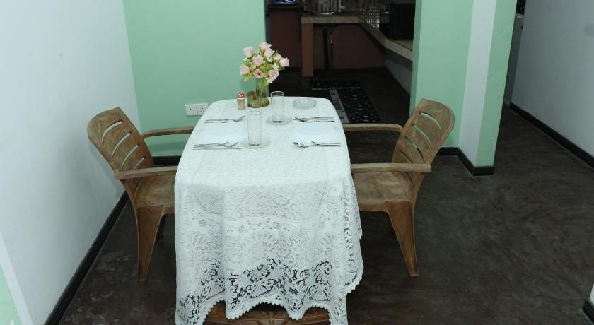 Sheru Guest Bed and Breakfast in Southern Province
