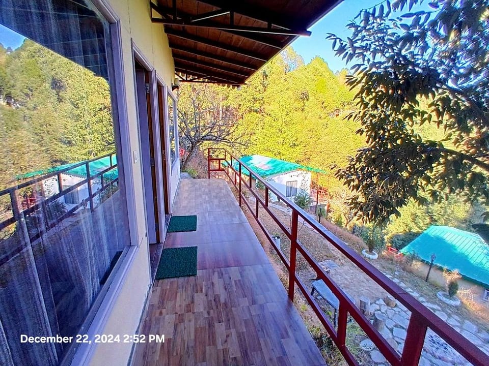 Way Wood Wind Hotel in Uttarakhand