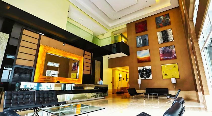 Cozy Studio @SoMa BGC Near SM Aura and High Street Apartment in Makati
