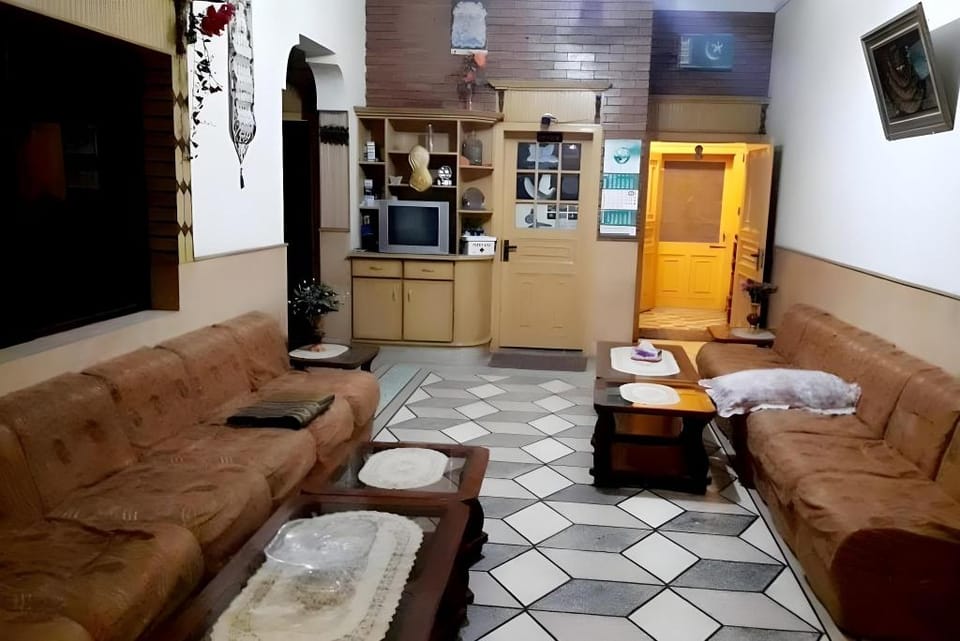 Royal Guest House Sialkot Hotel in Punjab, India