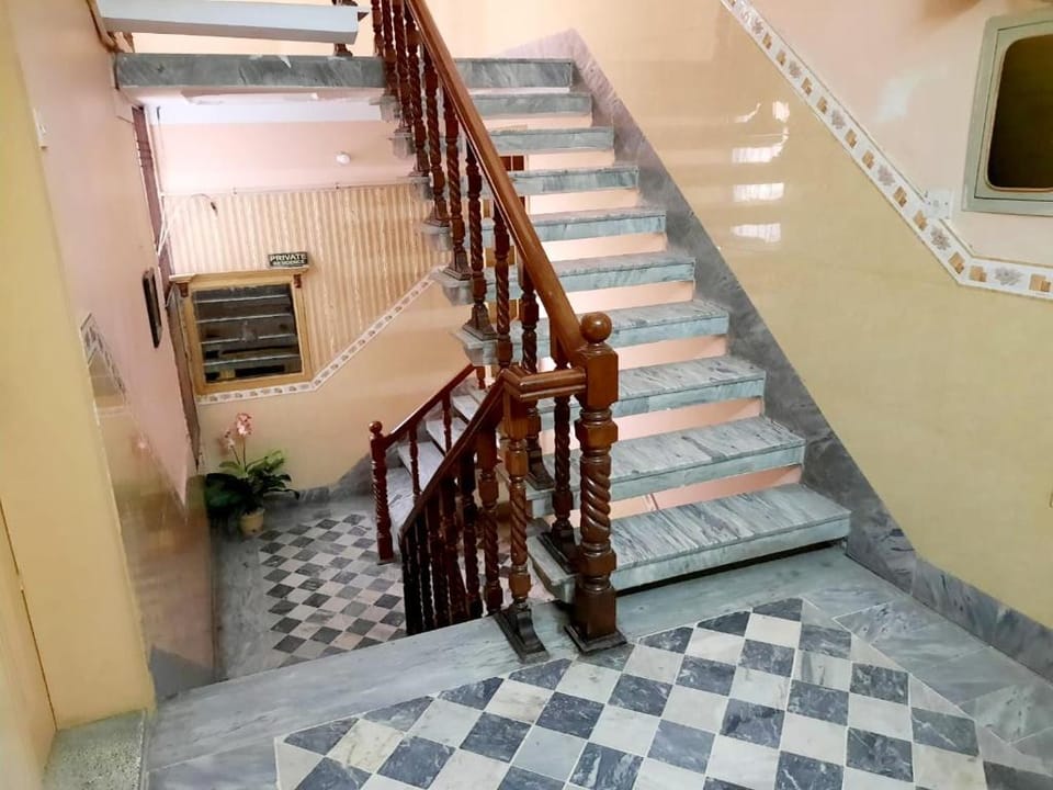 Royal Guest House Sialkot Hotel in Punjab, India