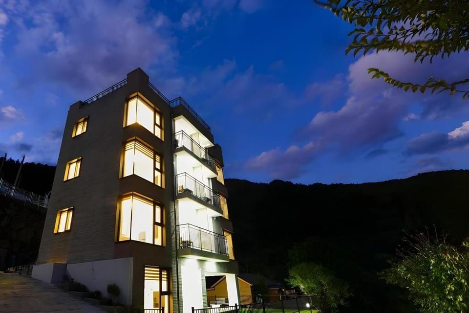Between Sky and Land Hilling Stay Bed and Breakfast in Gyeonggi-do