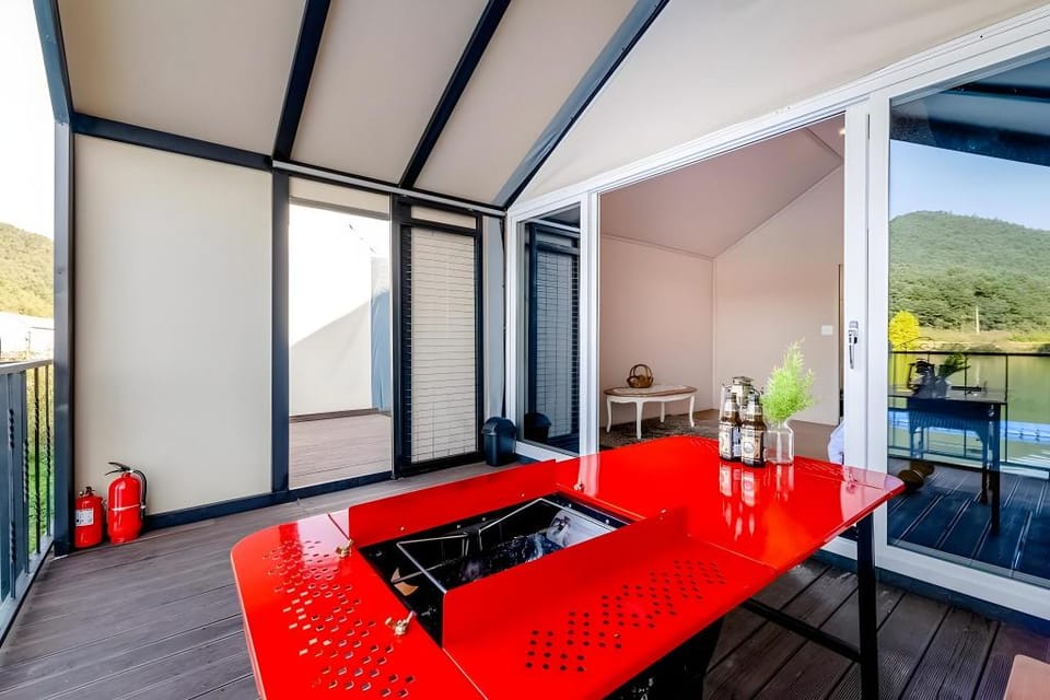 Hongcheon Monterio Glamping Bed and Breakfast in Gyeonggi-do