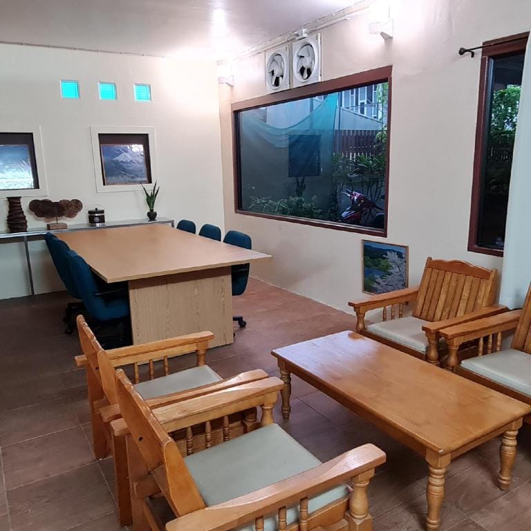 Rainy's houseห้องใหญ่ใกล้นิมมานพักได้8คนมีที่จอดรถ Vacation rental in Chiang Mai