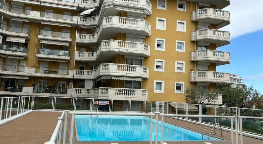 Charming Studio with balcony  pool -Heart of Nice Apartment in Nice