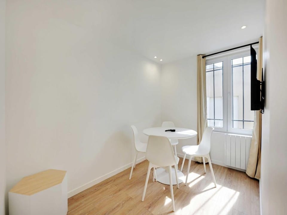 Cosy, fully-equipped apt - 1BD2P - Aubervilliers Hotel in Aubervilliers