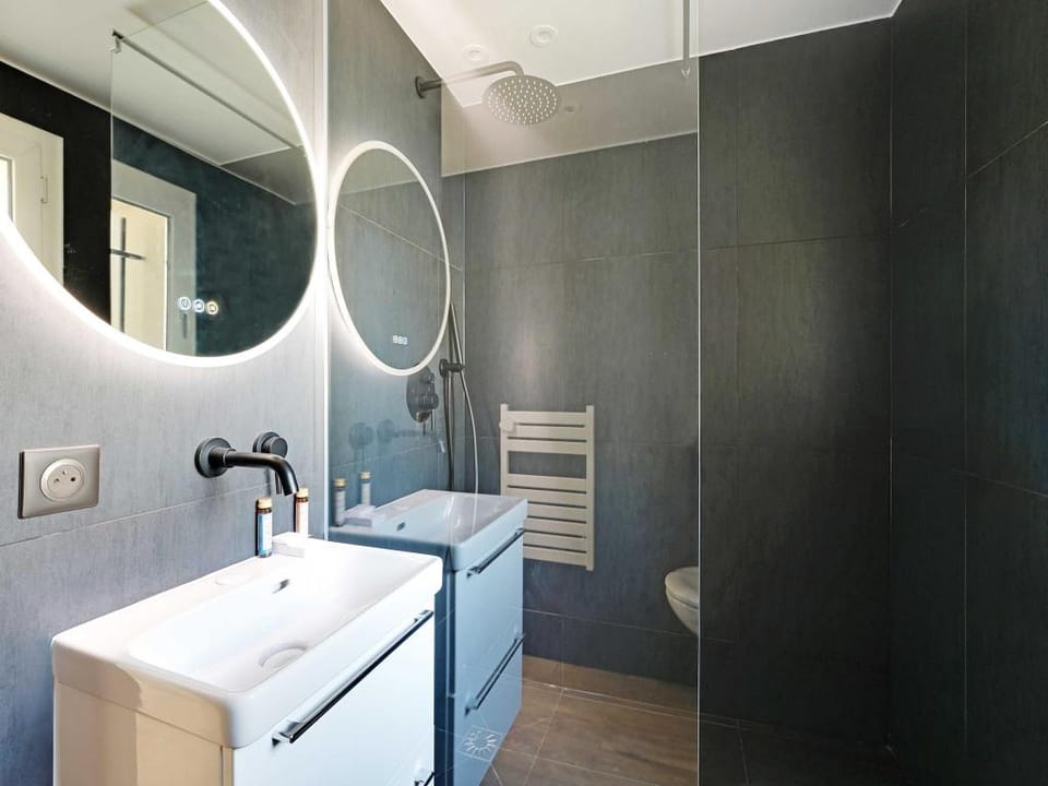 Cosy, fully-equipped apt - 1BD2P - Aubervilliers Hotel in Aubervilliers