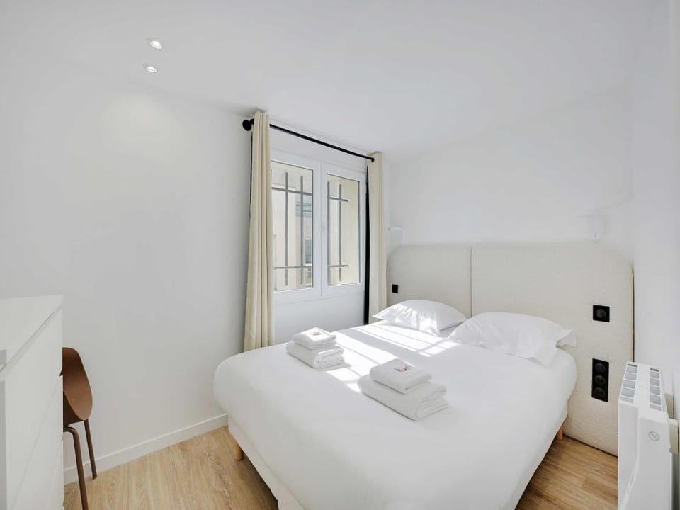 Lovely Apt - 2BD6P - Center of Aubervilliers Hotel in Aubervilliers