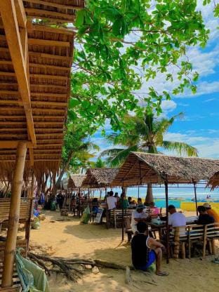 CASITA'S TRANSIENT HOUSE AT PATAR WHITE BEACH Vacation rental in Bolinao