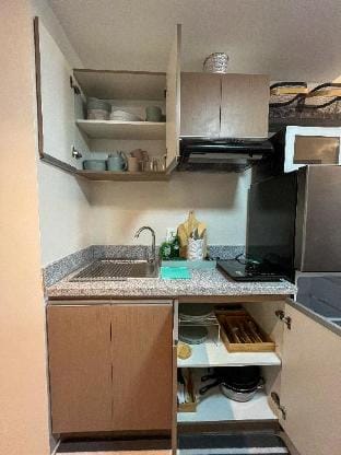 Affordable Luxurious Staycation  Apartment in Lapu-Lapu City
