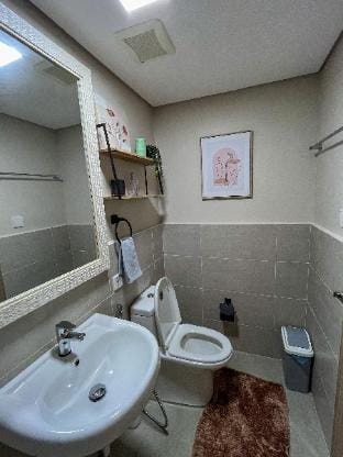 Affordable Luxurious Staycation  Apartment in Lapu-Lapu City